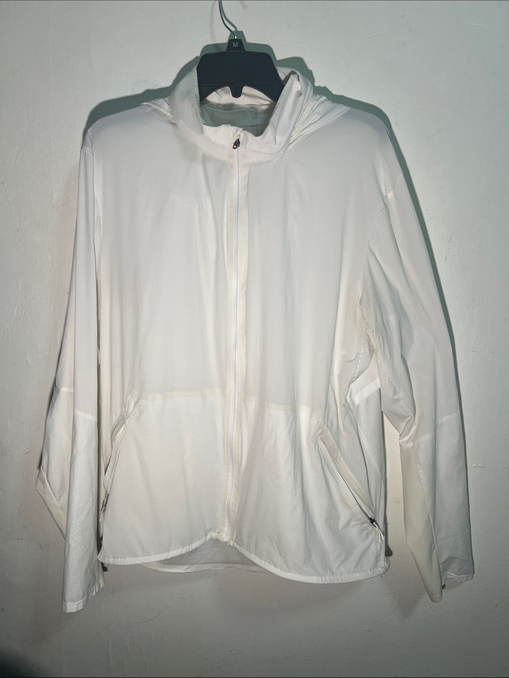 LULULEMON ATHLETICA Lightweight White Hooded Windbreaker Jacket - Women SIZE L